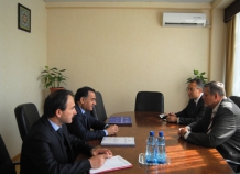 Спецпредставитель Генсека ООН по Афганистану посетил антинаркотическое ведомство Таджикистана