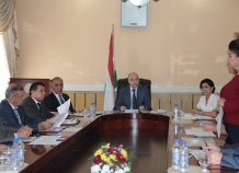 Зухуров провел очередное заседание Совета нижней палаты парламента Таджикистана