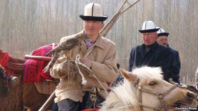 Кыргызские пограничники освободили двух таджикских охотников