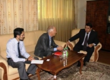 Глава бюро ОБСЕ в Душанбе посетил офис правящей в стране НДПТ