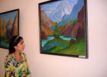 Известный художник Таджикистана Вафо Назаров подарил Кулябу 8 своих лучших картин
