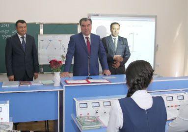 Открытие трехэтажного корпуса при школе №13 в Бабаджан Гафуровском районе