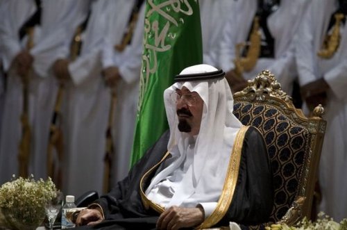 Рахмон поздравил короля Саудовской Аравии