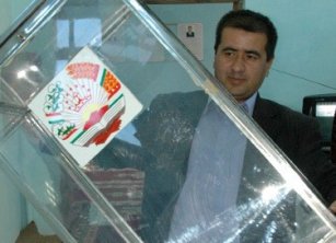 Посольство: Таджики, проживающие в Кыргызстане, внесены в список голосующих