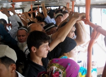 Мэр Душанбе запретил громкозвучащую музыку в маршрутках и автобусах