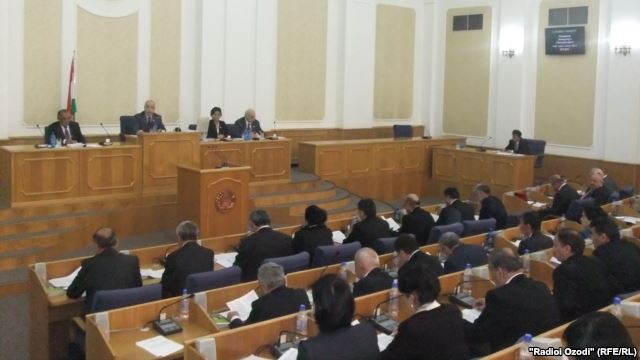 Парламент Таджикистана обсудит вопрос о ратификации соглашения по 201 российской военной базе