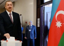 Рахмон поздравил Алиева с победой на выборах президента Азербайджана