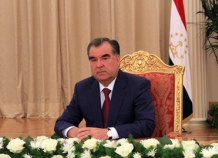 Рахмон поздравил таджикистанцев с Иди Курбон