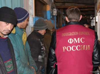 Москва: Мигранты «на линии огня»