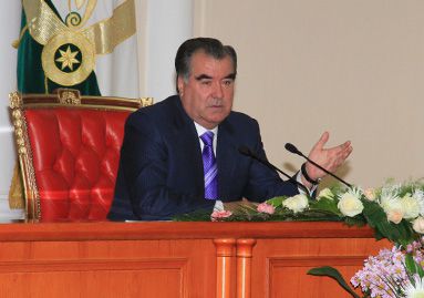 Э. Рахмон представил Премьер-министра и новых членов Правительства