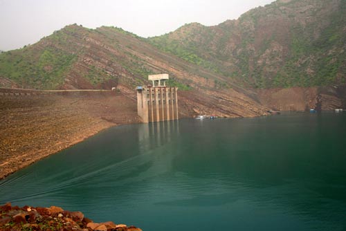 Уровень воды в Нурекском водохранилище сократился на 7 метров
