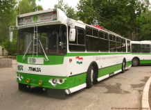 На улицы столицы выехали первые троллейбусы, собранные в Душанбе