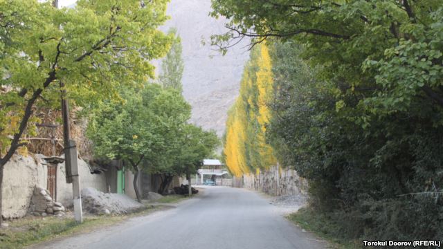Дорога на границе Таджикистана и Кыргызстана открыта