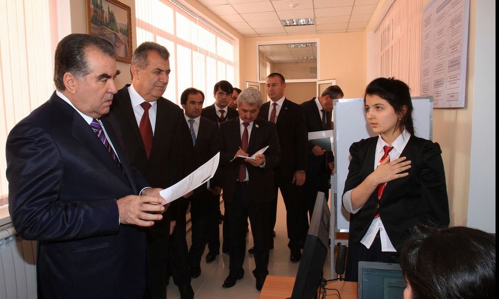 С 2014 года в Таджикистане будет введена единая система приема в Вузы