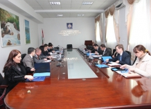 В Душанбе обсуждены вопросы профессиональной подготовки сотрудников АКН Таджикистана
