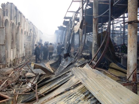 В Кулябе сгорел центральный рынок «Саховат»