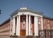 Убайдуллоев представил сотрудникам городской администрации новых вице-мэров