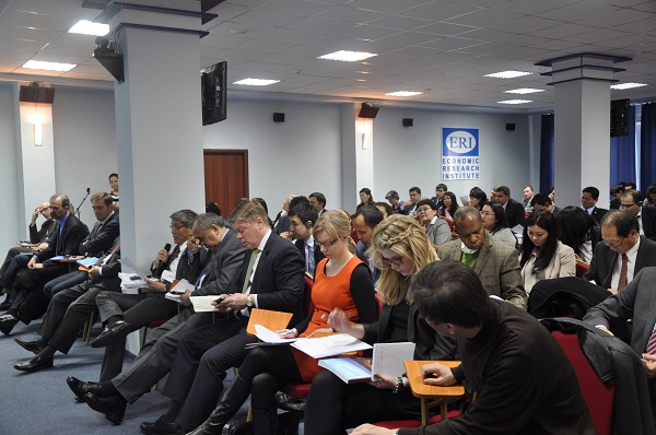 ЕБРР представил в Душанбе «Доклад о переходном процессе – 2013»