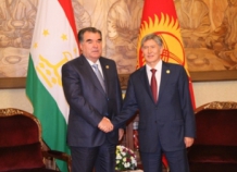 Рахмон в Сочи проведет встречу с президентом Кыргызстана