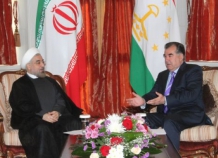 Рахмон поздравил Рухони с годовщиной Исламской революции Ирана