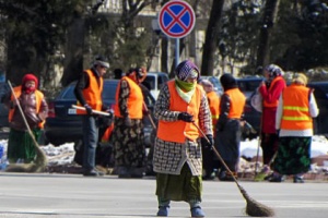 Мэр Душанбе поручил переоснастить столичных дворников