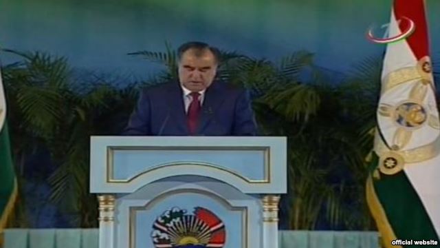 Президент Таджикистана призвал правительство и население к экономии