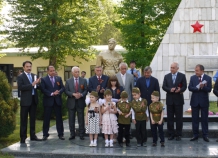 Авиакомпания «Таджик Эйр» почтила память авиаторов-участников ВОВ