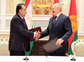 Таджикистан и Беларусь подписали 10 документов о сотрудничестве
