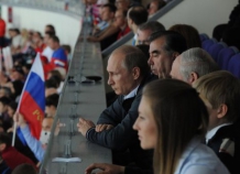Эмомали Рахмон вместе с Путиным наблюдал за хоккейным матчем Россия-Финляндия