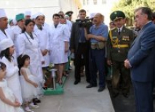 Президент посетил учебный центр Пограничных войск Таджикистана