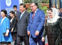 Лидера Китая и его супругу на родину проводили президент и первая леди Таджикистана