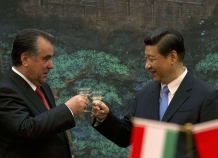 Э. Рахмон поздравил лидера Китая: Таджикистан твердо намерен углублять отношения с Китаем