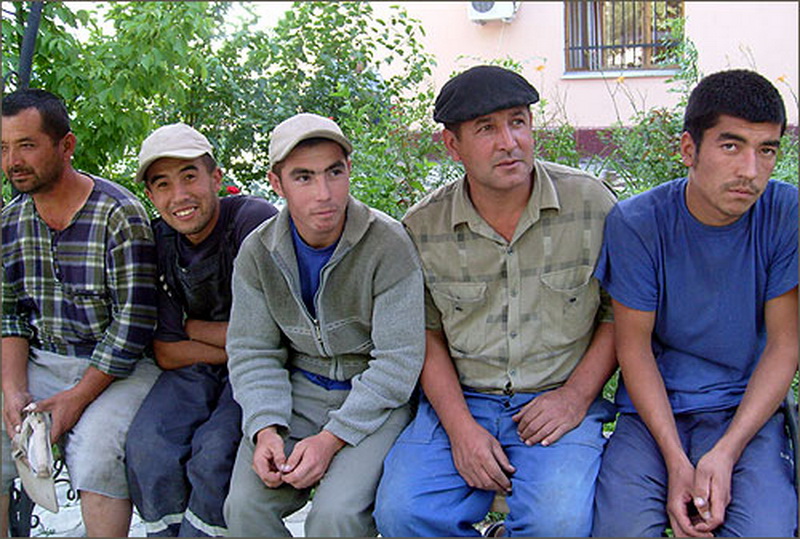 6 тыс. 798 граждан Таджикистана обеспечены работой в России