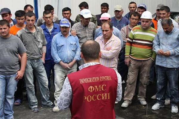 Главы миграционных ведомств Таджикистана и России обсудили проблемы трудовых мигрантов