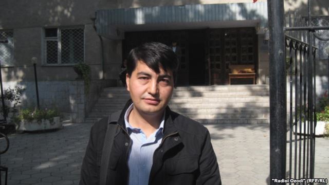 Журналист Камари Ахрор освобожден после наложения на него штрафа в 120 сомони