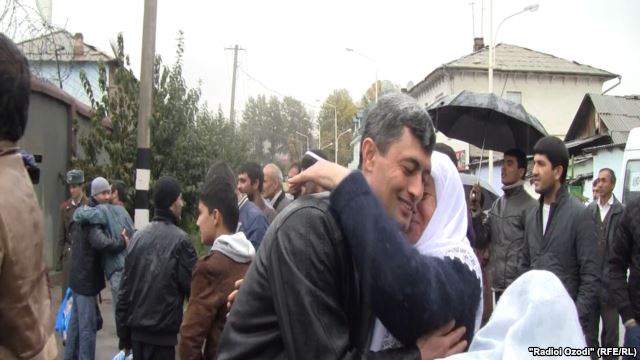 Освобождение первых 800 заключенных из тюрем Таджикистана