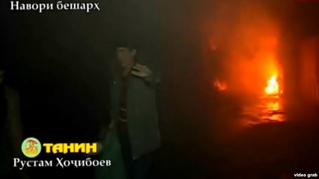 В интернете выложено видео с кадрами пожара на рыке «Панджшанбе»