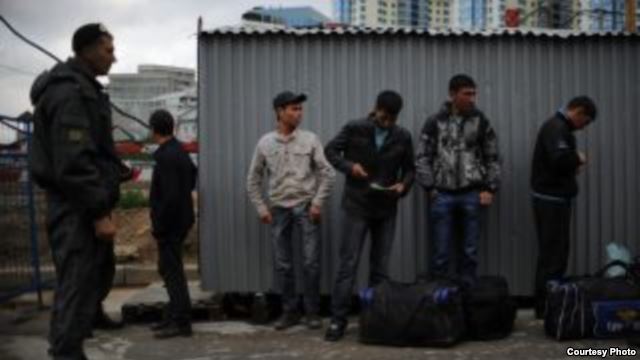 Участие таджикских мигрантов в выборах 2015 под вопросом