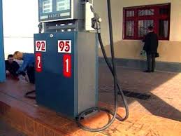 В столице Таджикистана упали цены на бензин