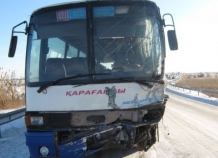 Автобус с 60 гражданами Таджикистана попал в ДТП в Казахстане, никто не пострадал