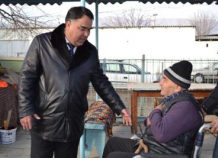 5 жителей Худжанда с ограниченными возможностями получили инвалидные коляски
