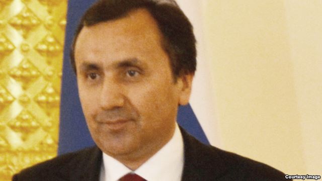 Сатторов: Более 30 000 граждан Таджикистана получили заграничные паспорта в России.