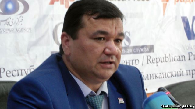 158 молодых таджиков обучаются в нелегальных медресе за рубежом