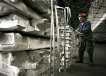 Таджикистан в 2014 году существенно сократил экспорт алюминия