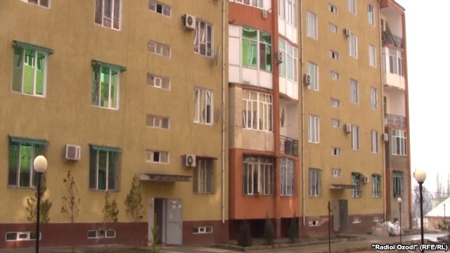 Кризис может смягчить жилищный вопрос в Душанбе?