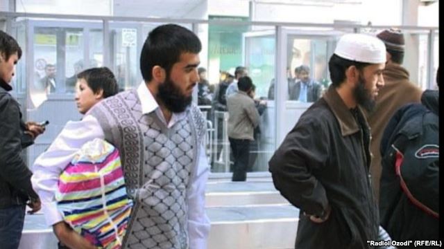 Таджикистан встревожен интересом молодежи к зарубежным религиозным вузам