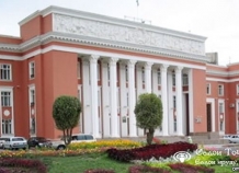 Таджикистан в пятницу выберет членов верхней палаты парламента