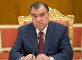 Президент поручил обеспечить безопасность граждан Таджикистана в Йемене