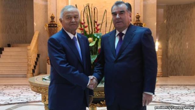 Э. Рахмон поздравил И. Каримова с переизбранием на пост президента