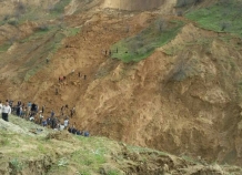 Из-за схода оползня в Файзабаде погибли 10 человек